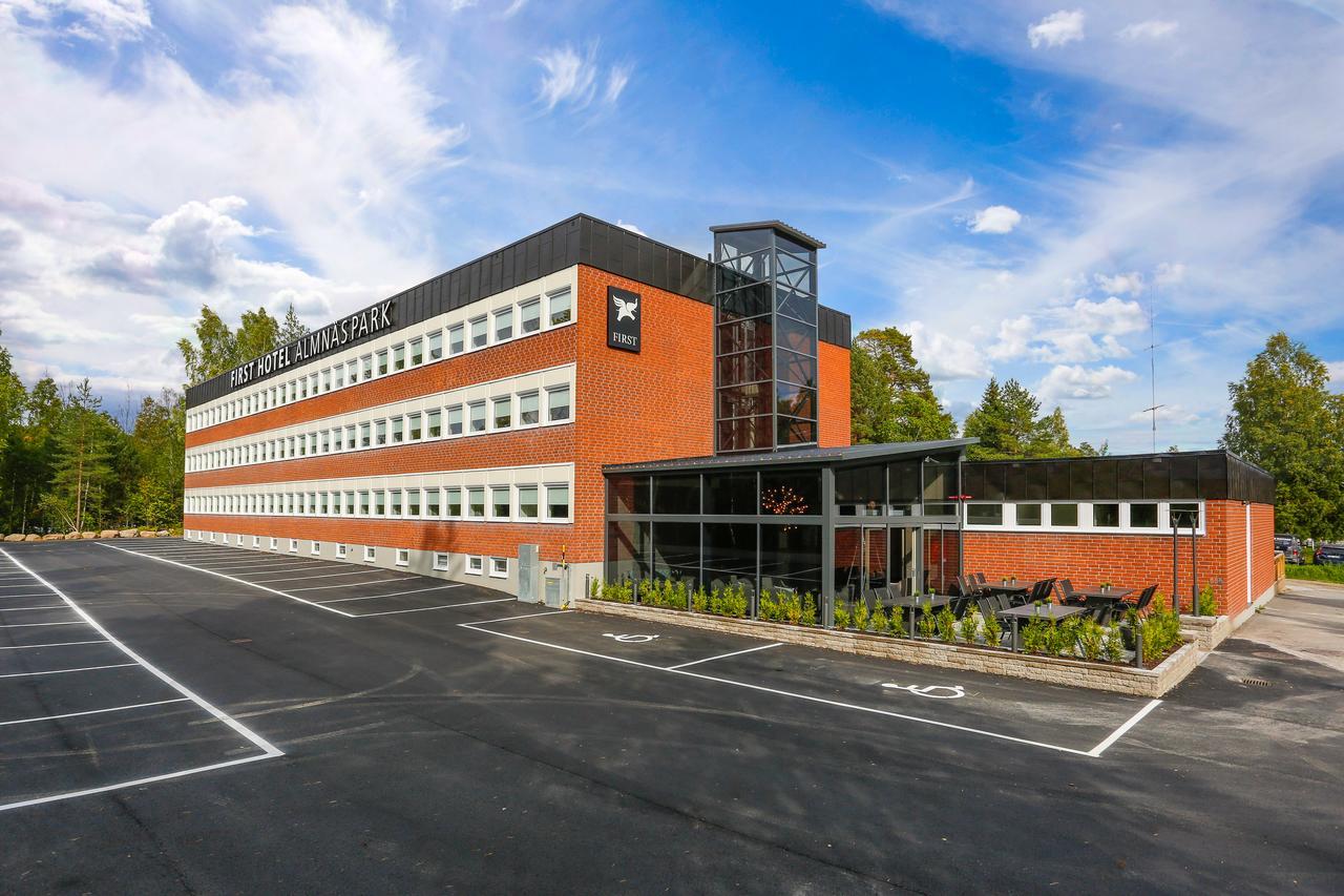 Almnaes Park Hotel Södertälje Exterior foto